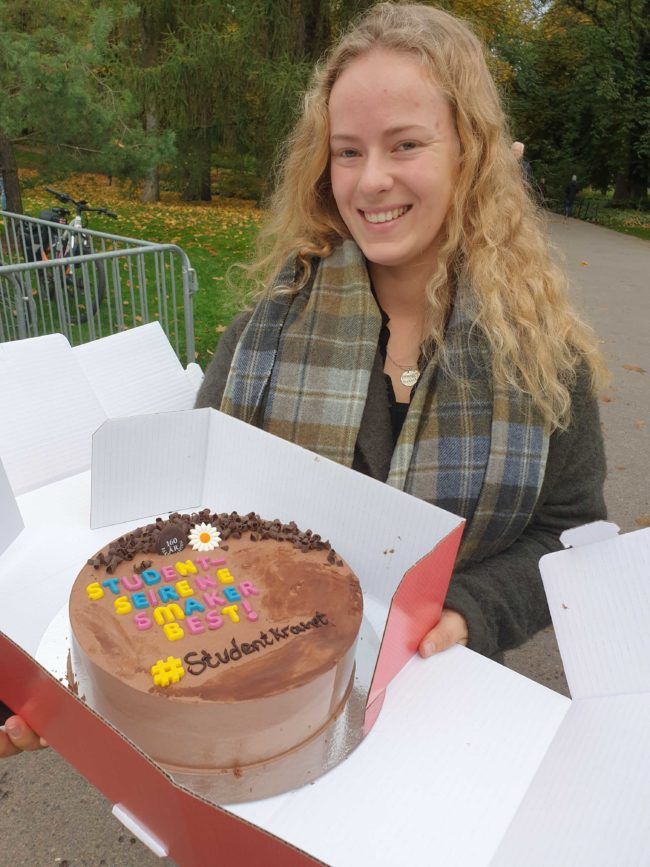 Studentene gratulerer Ola Borten Moe som statsr&aring;d for forskning og h&oslash;yere utdanning