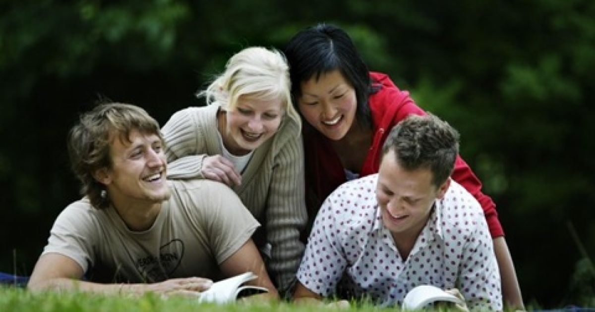Fortsatt faller for mange studenter fra