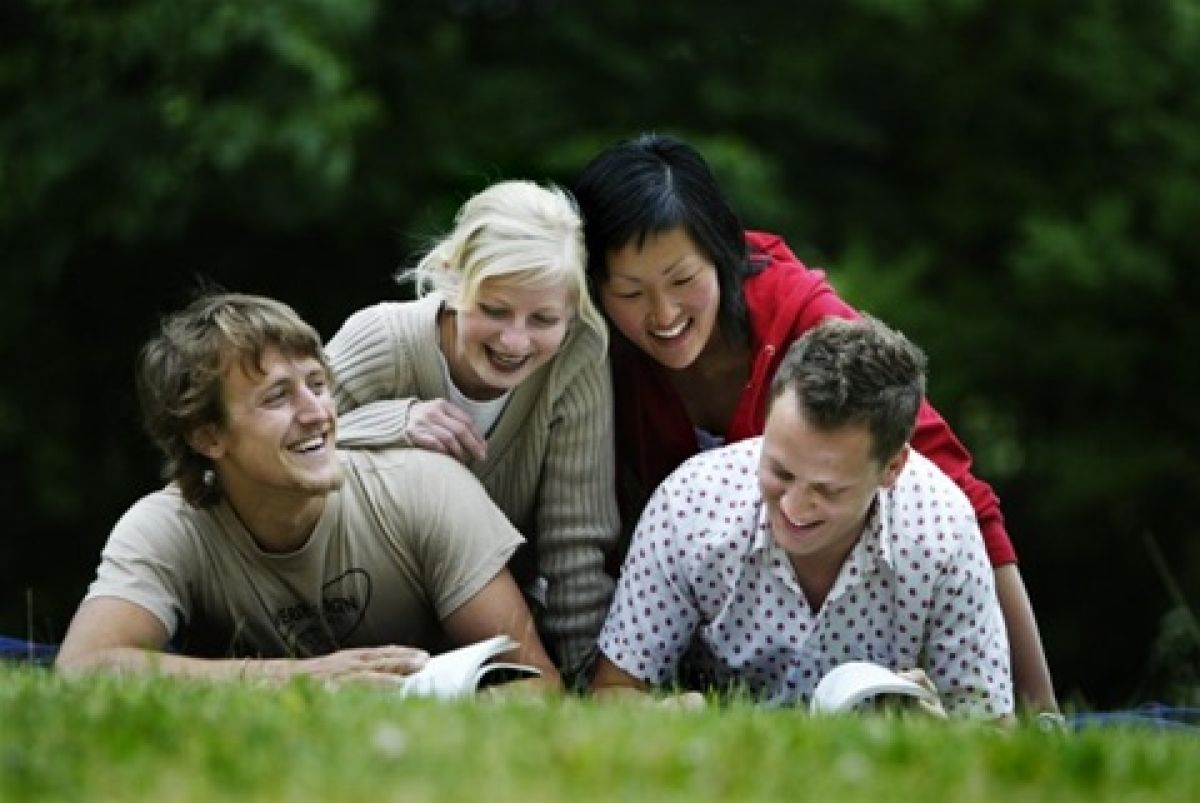 Fortsatt faller for mange studenter fra
